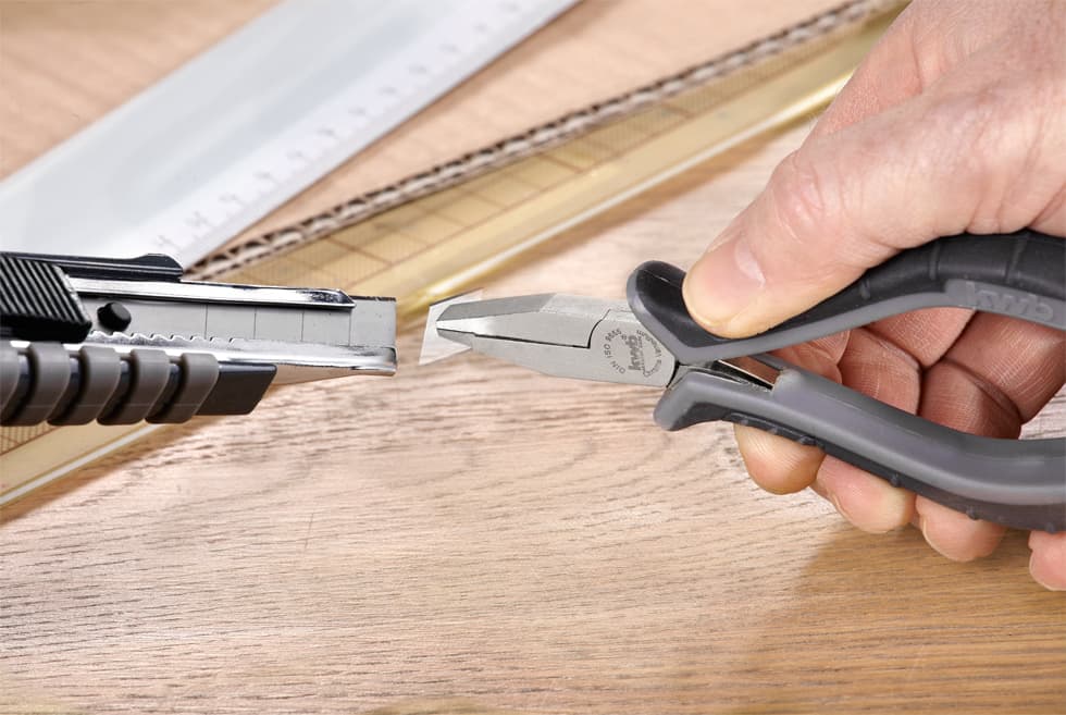  KWB 49389010 električarska špicasta prava klešta 120 mm - slika 3