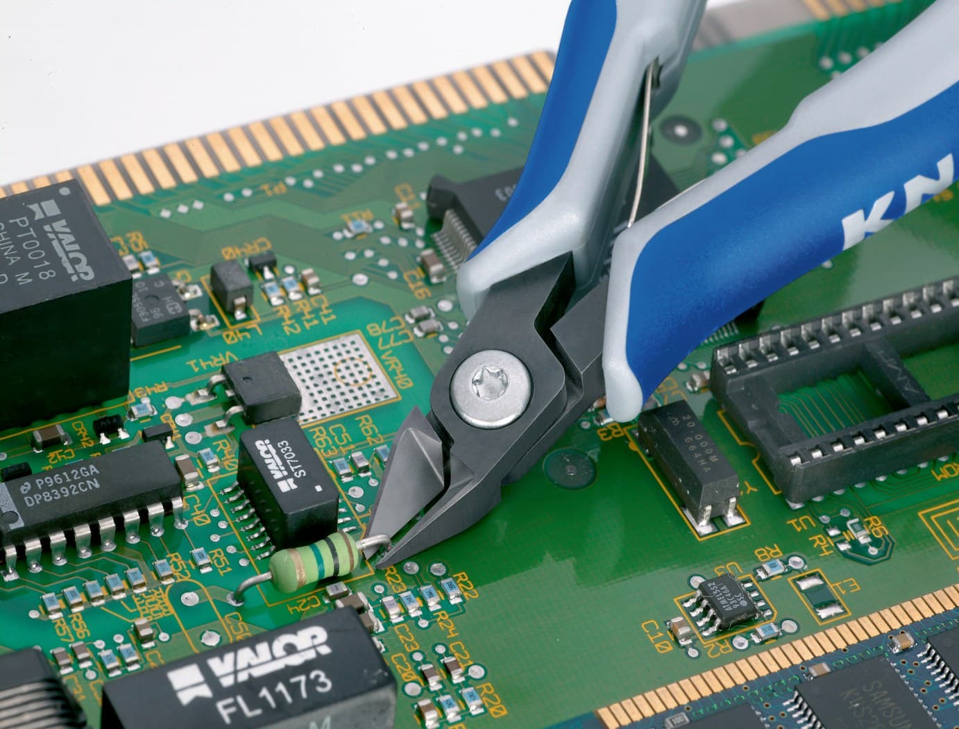 Knipex precizne kose sečice za elektroniku 125mm 79 42 125 Z - slika 4