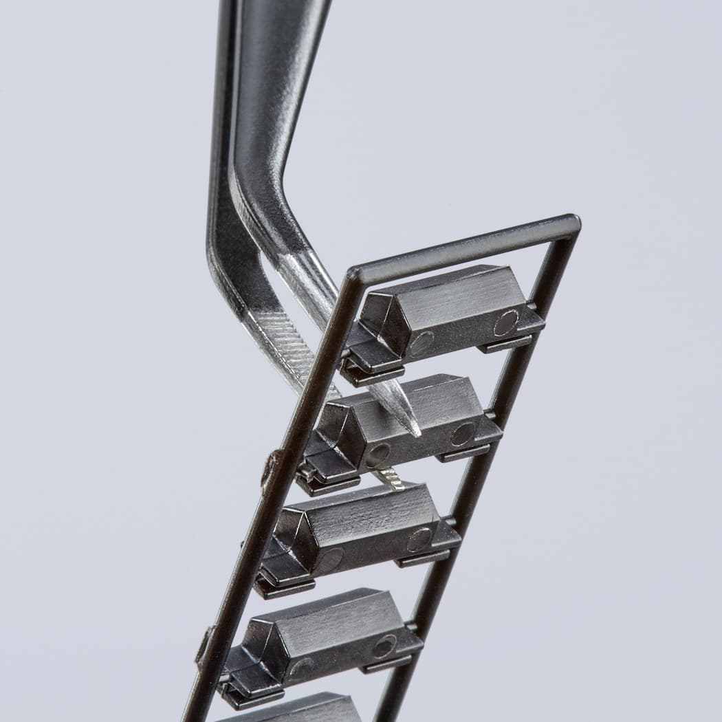 Knipex precizna pinceta zakrivljena 155mm 92 34 37 - slika 4