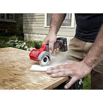 Milwaukee aku set - udarna bušilica + multi-alat za sečenje + punjač + 2 baterije + kofer M12 FPP2B2-402X - slika 6