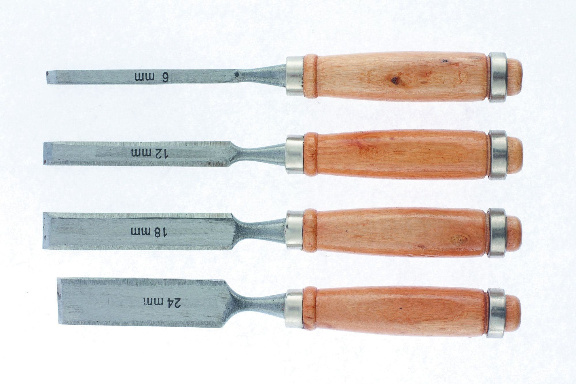 Set ručnih dleta , 4 dela - 6,12,18,24mm, sa drvenom drškom Sparta 242405