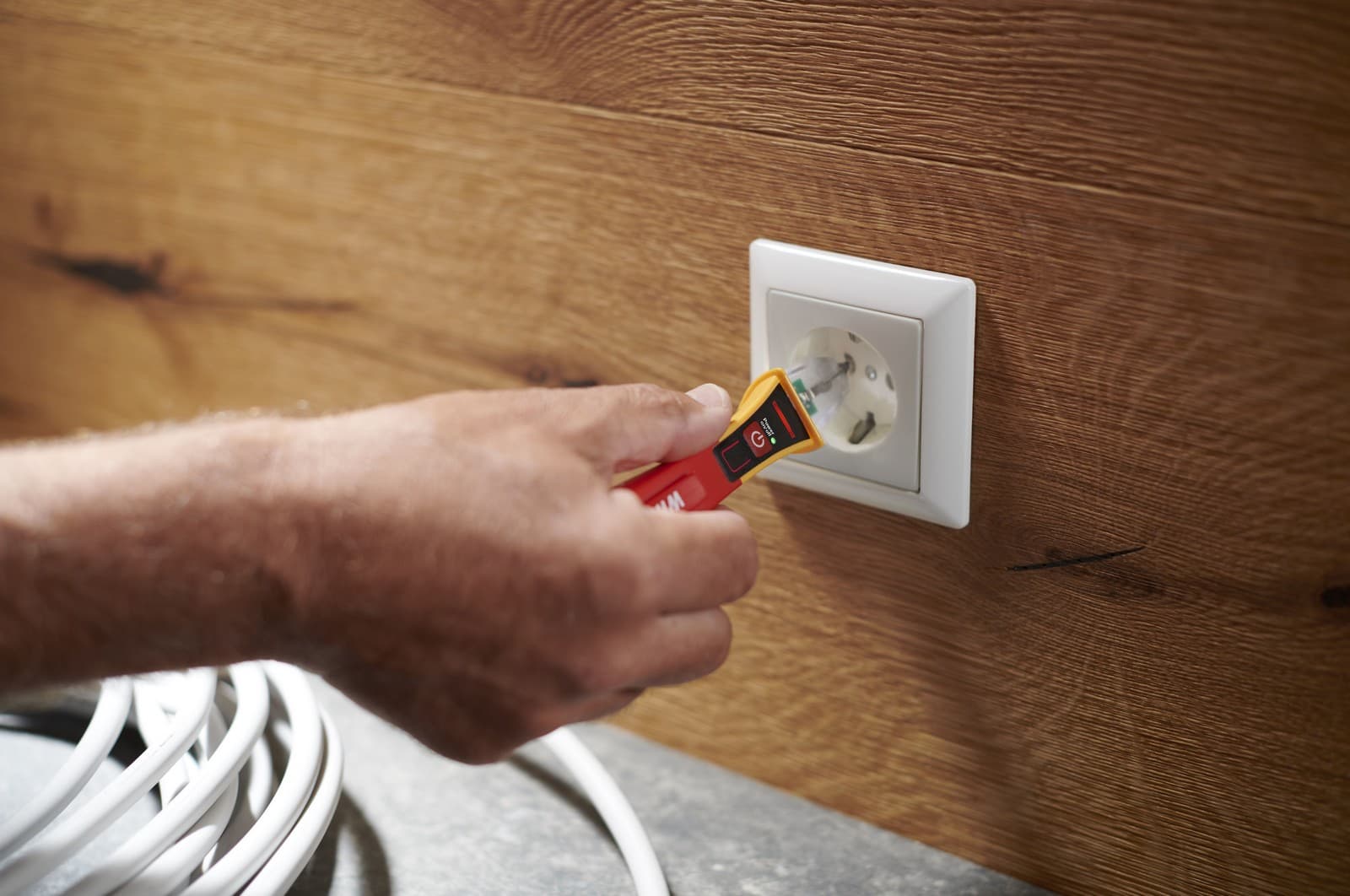 Wiha 43798 volt detektor, 90-1,000V AC, sa 2xAAA baterije, 150mm - slika 4