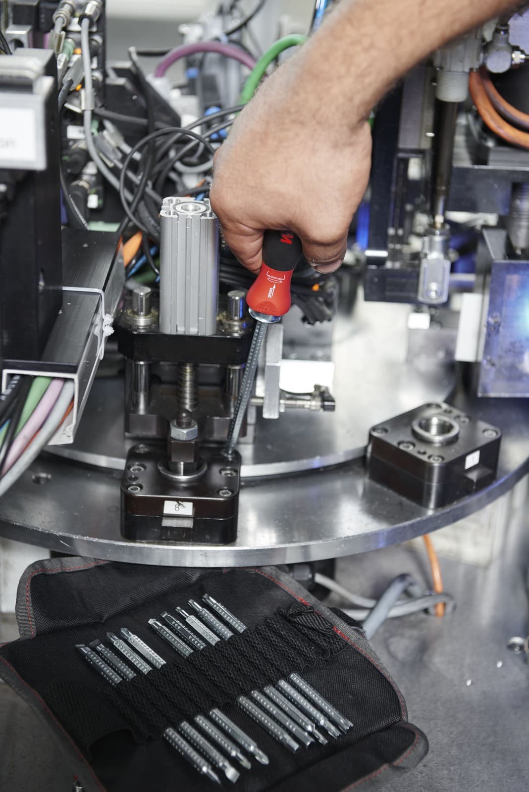 Wiha 27713 odvijač sa izmenjivim nastavcima, 13 delova, sa torbicom, 4-13mm - slika 8