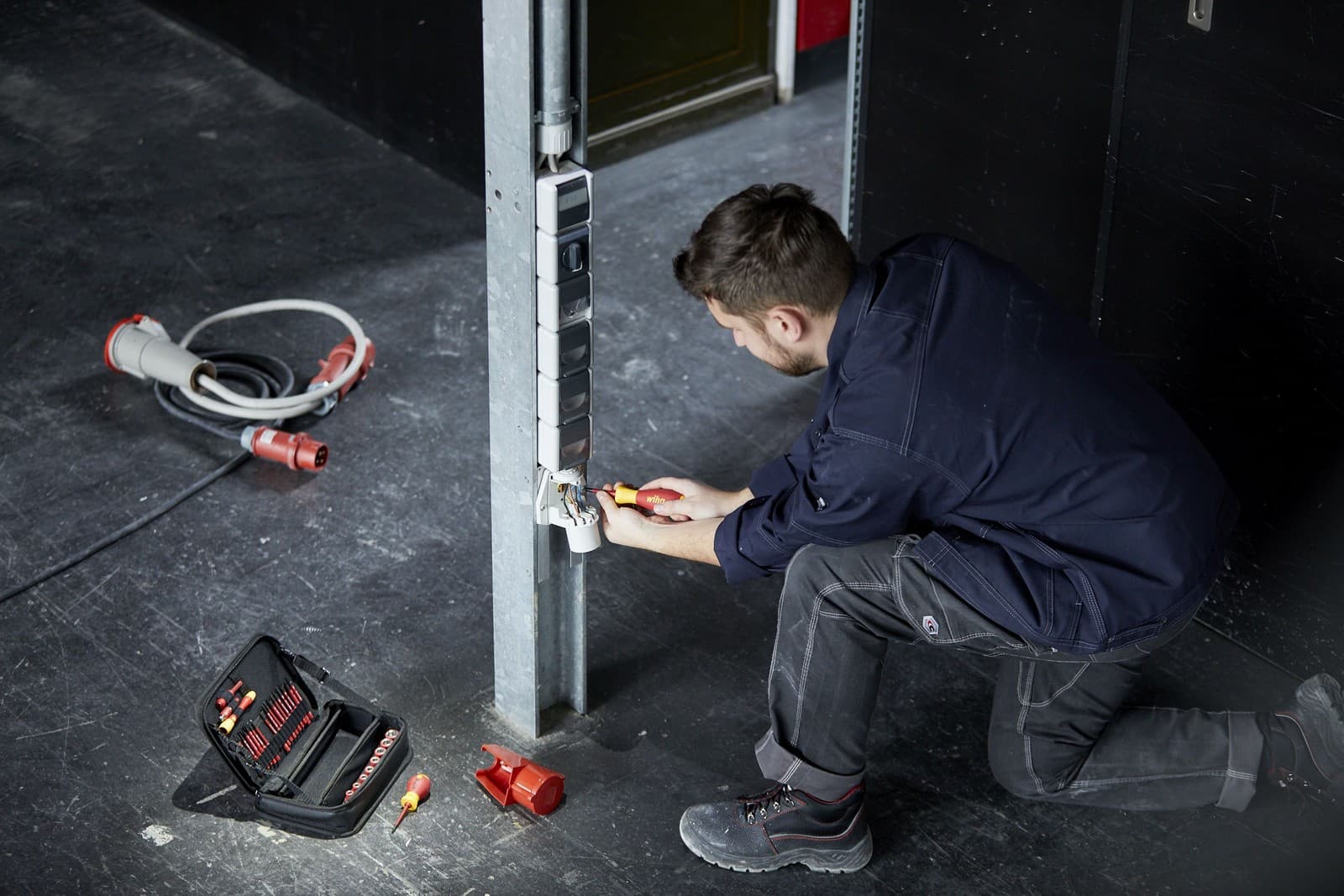 Wiha 43465 set alata, 32 dela, sa torbicom, slimVario® - slika 17