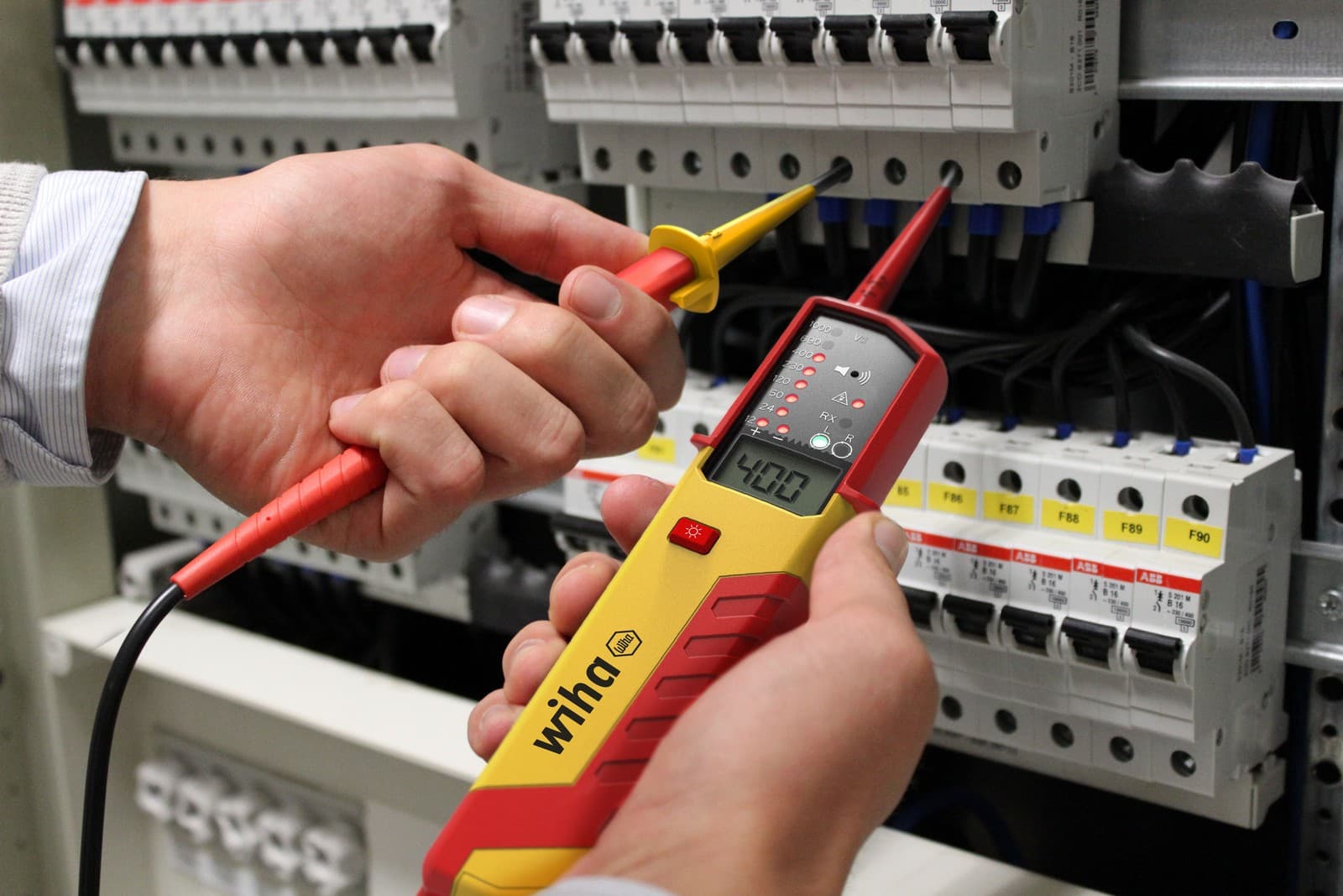 Wiha 44319 ispitivač napona i kontinuiteta, 12-1.000V AC, CAT IV, sa 2xAAA baterije - slika 5