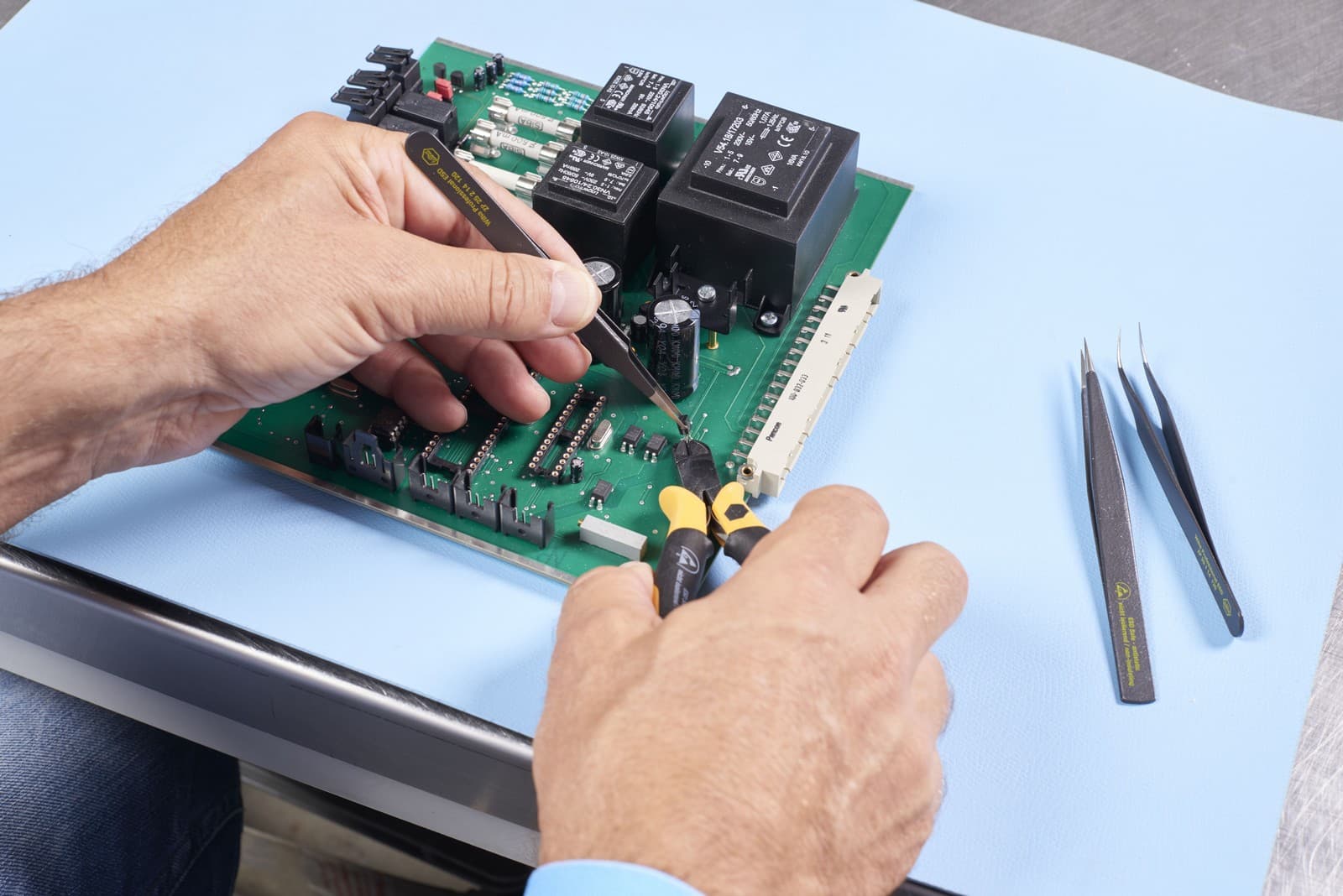 Wiha 32349 SMD set pinceta, 5 delova, sa kutijom - slika 3