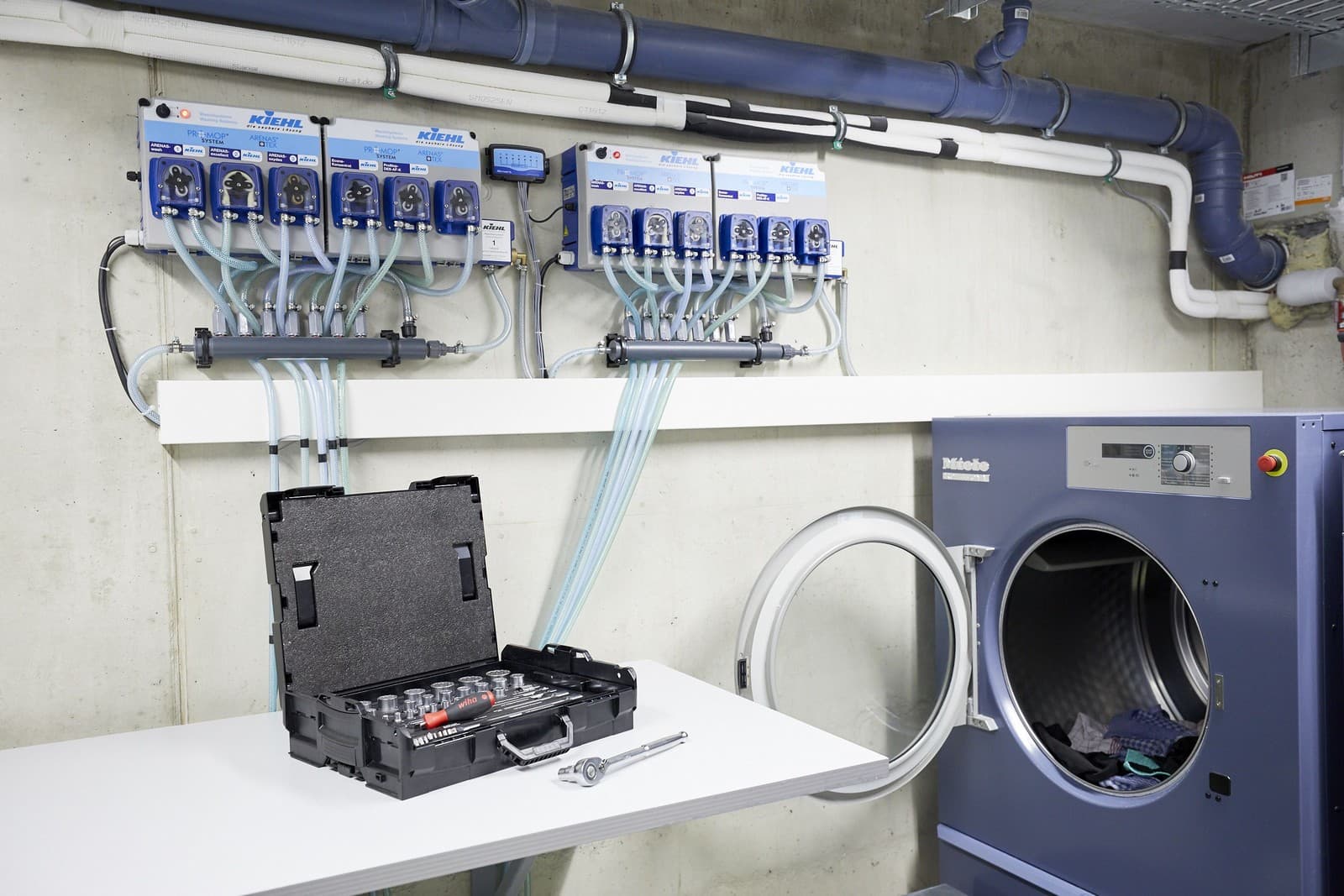 Wiha 44685 set gedora i bitova, 1/4" i 1/2", 60 delova, u L-Boxxu - slika 2