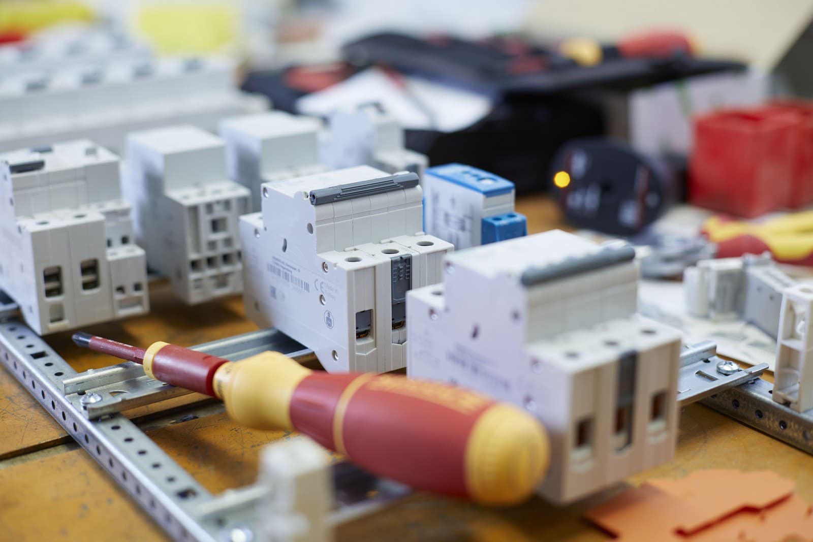 Wiha 44351 E-odvijač, Starter set speedE® i električni 4 dela, uključeni slimBitovi - slika 4