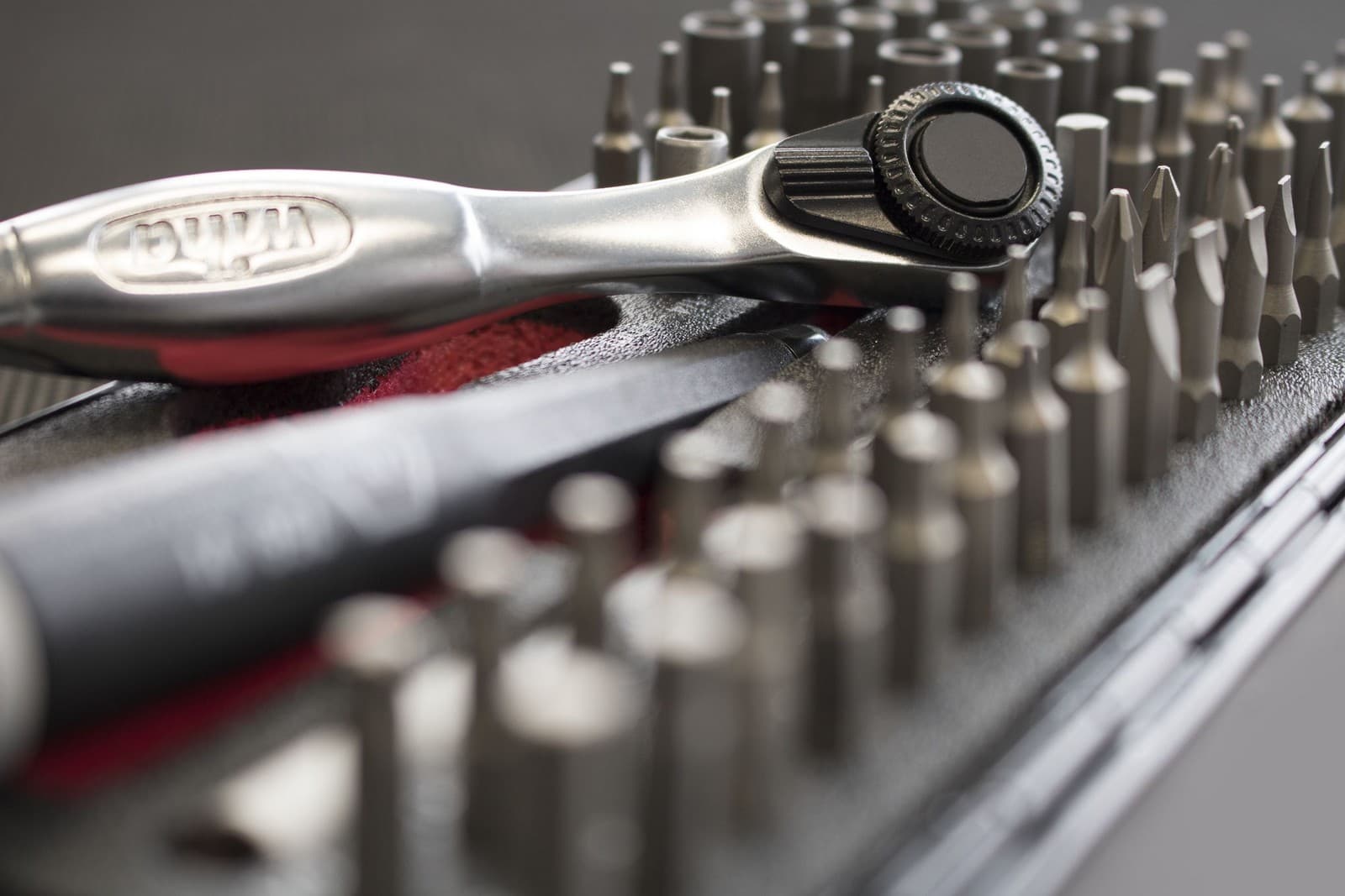 Wiha 39971 Set mikro bitova ESD, 66 delova, uključena kutija - slika 2