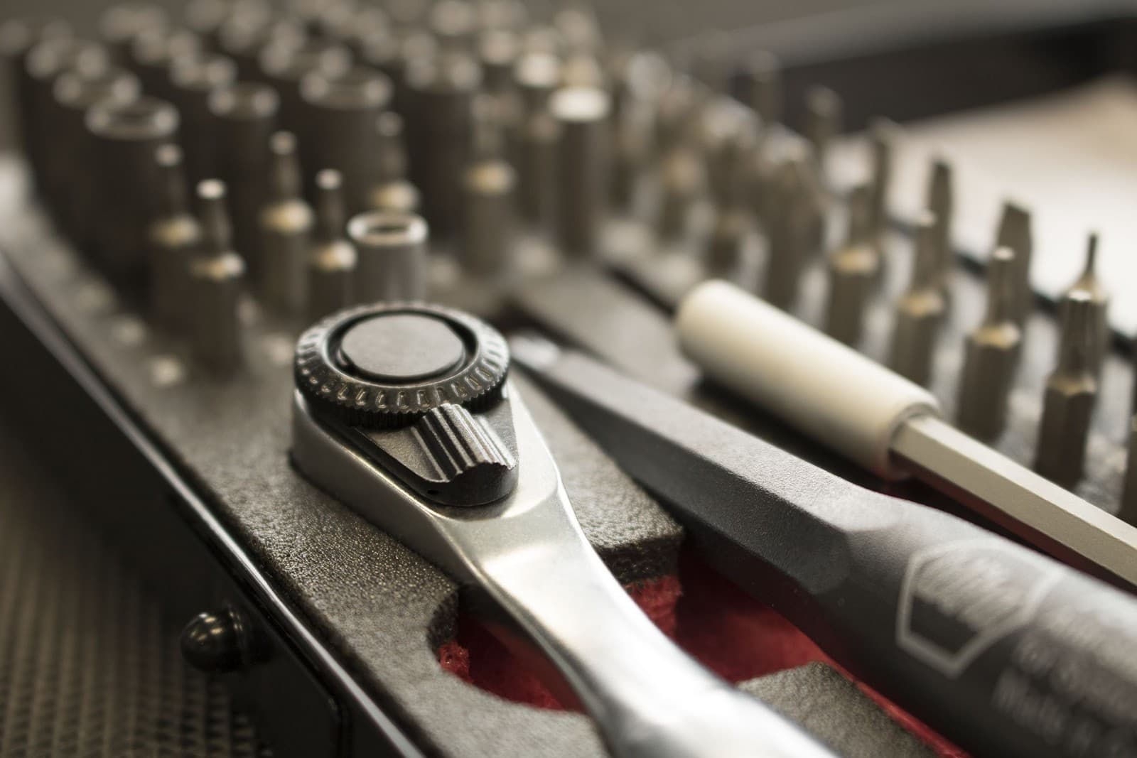 Wiha 39971 Set mikro bitova ESD, 66 delova, uključena kutija - slika 3