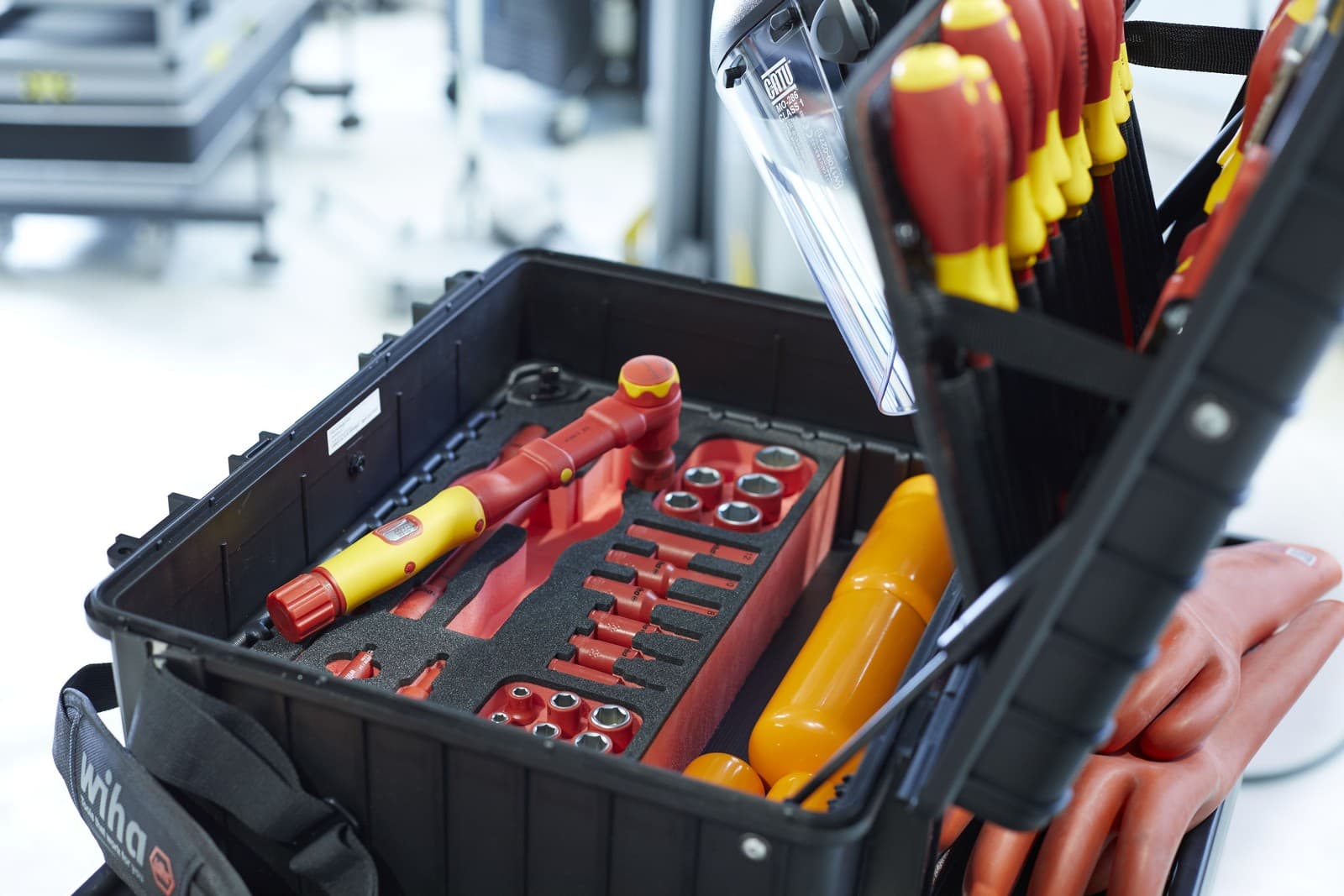 Wiha 44198 set alata u koferu XL eMobiliti 77 delova - slika 6