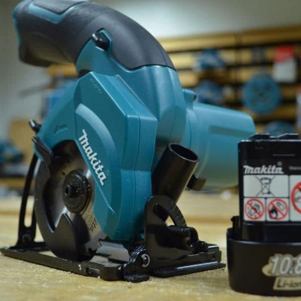 Makita HS300DZ Akumulatorska kružna testera, bez baterija i punjača - slika 2