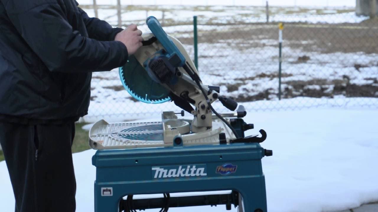 Makita LF1000 Potezno-nagibna testera, 1.650W - slika 2