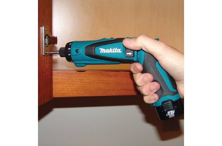 Makita DF010DSE Akumulatorska bušilica-odvrtač, 2x1.0Ah - slika 3