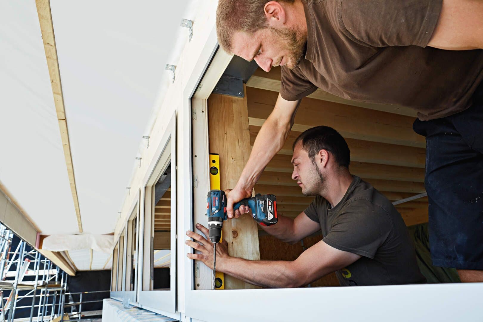 Bosch GSB 18V-60 C, 2x5.0Ah, aku vibraciona bušilica, L-Boxx - slika 20