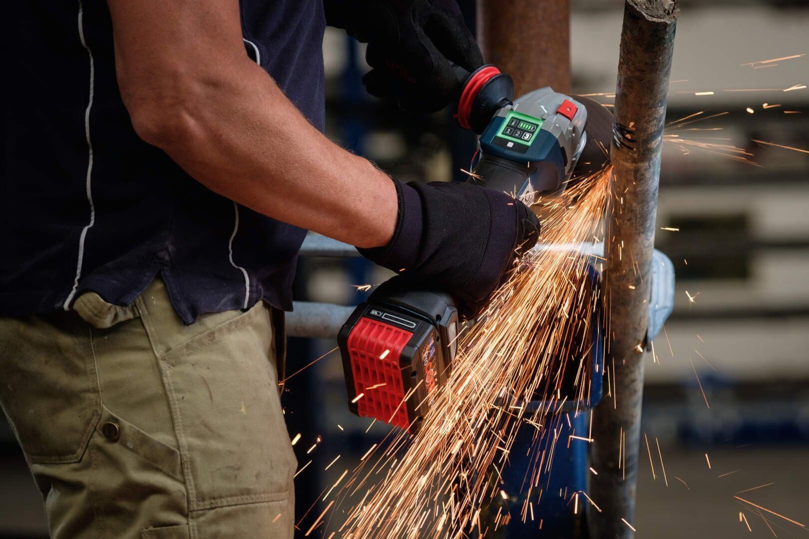 Bosch GWS 18V-10 PC Solo, 125mm, aku ugaona brusilica - slika 13