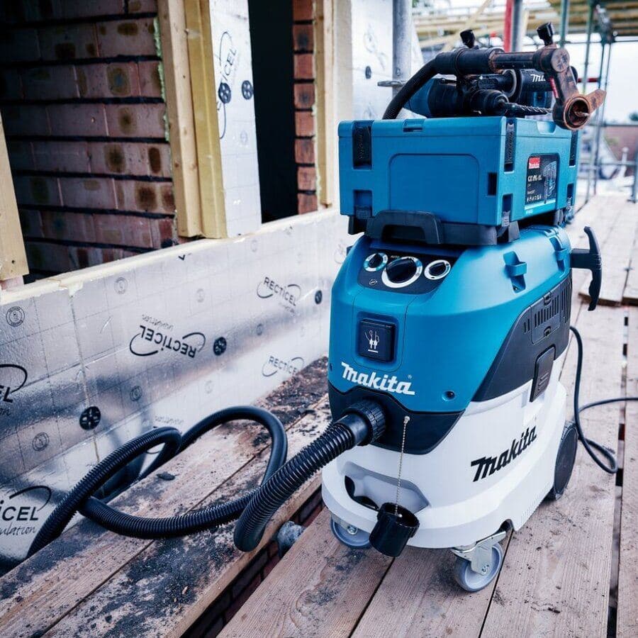 Makita VC4210LX usisivač za mokro i suvo usisavanje, 1.200W, 42L - slika 4