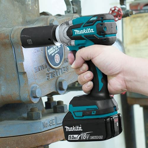 Makita DTW285Z Akumulatorski udarni zavrtač, bez baterija i punjača - slika 2