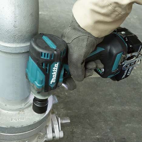 Makita DTW301Z Akumulatorski udarni zavrtač, bez baterija i punjača - slika 2