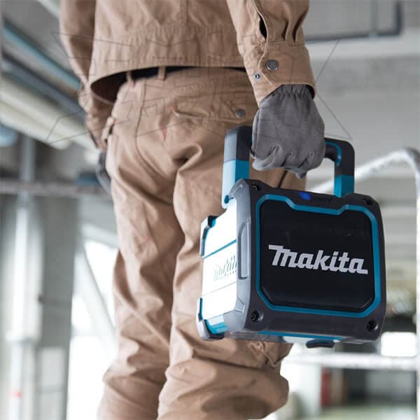 Makita DMR201 Akumulatorski bluetooth radio, 12V - 18V / AC, bez baterija i punjača - slika 2