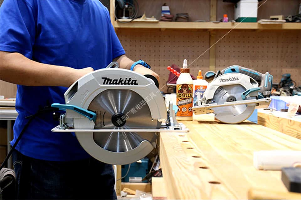 Makita HS0600 Ručna kružna testera, 2.000W - slika 2