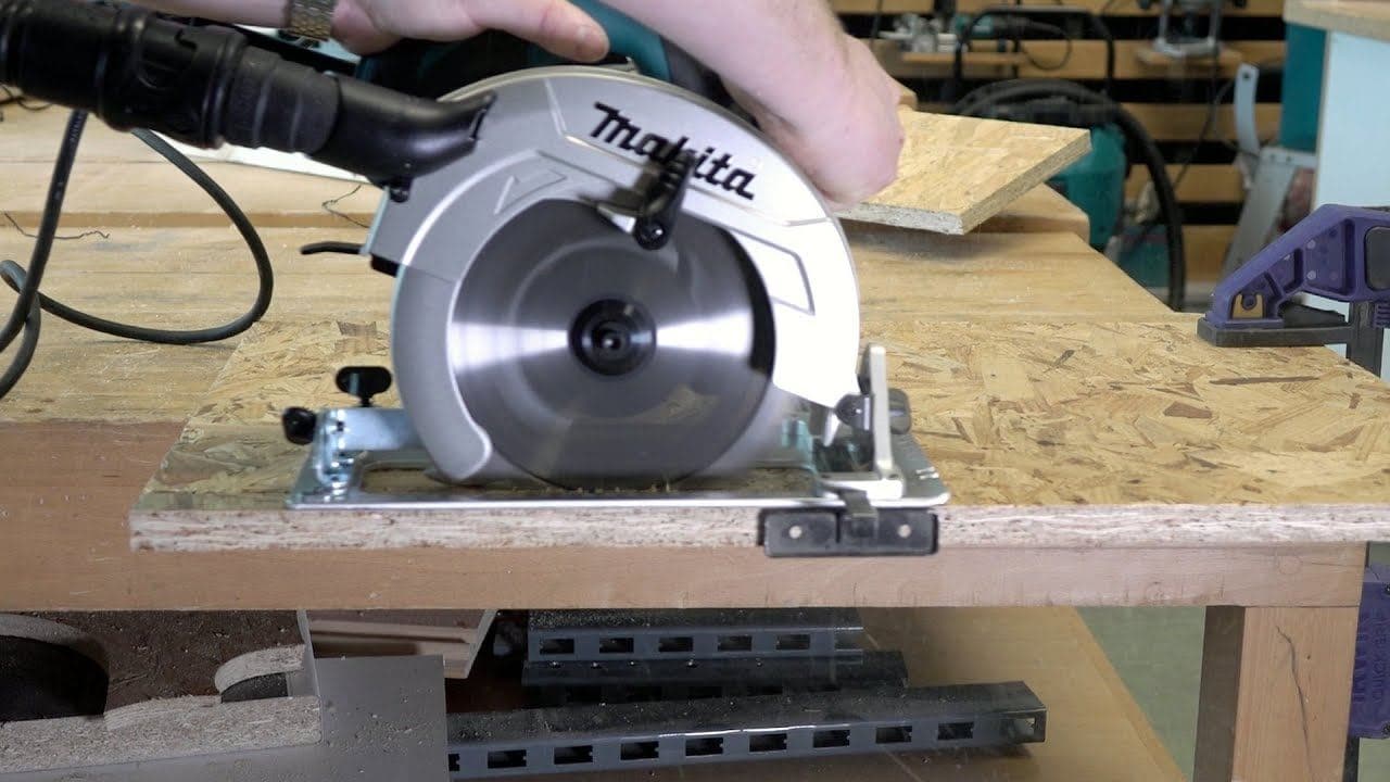 Makita HS7611 Ručna kružna testera, 1.600W - slika 2