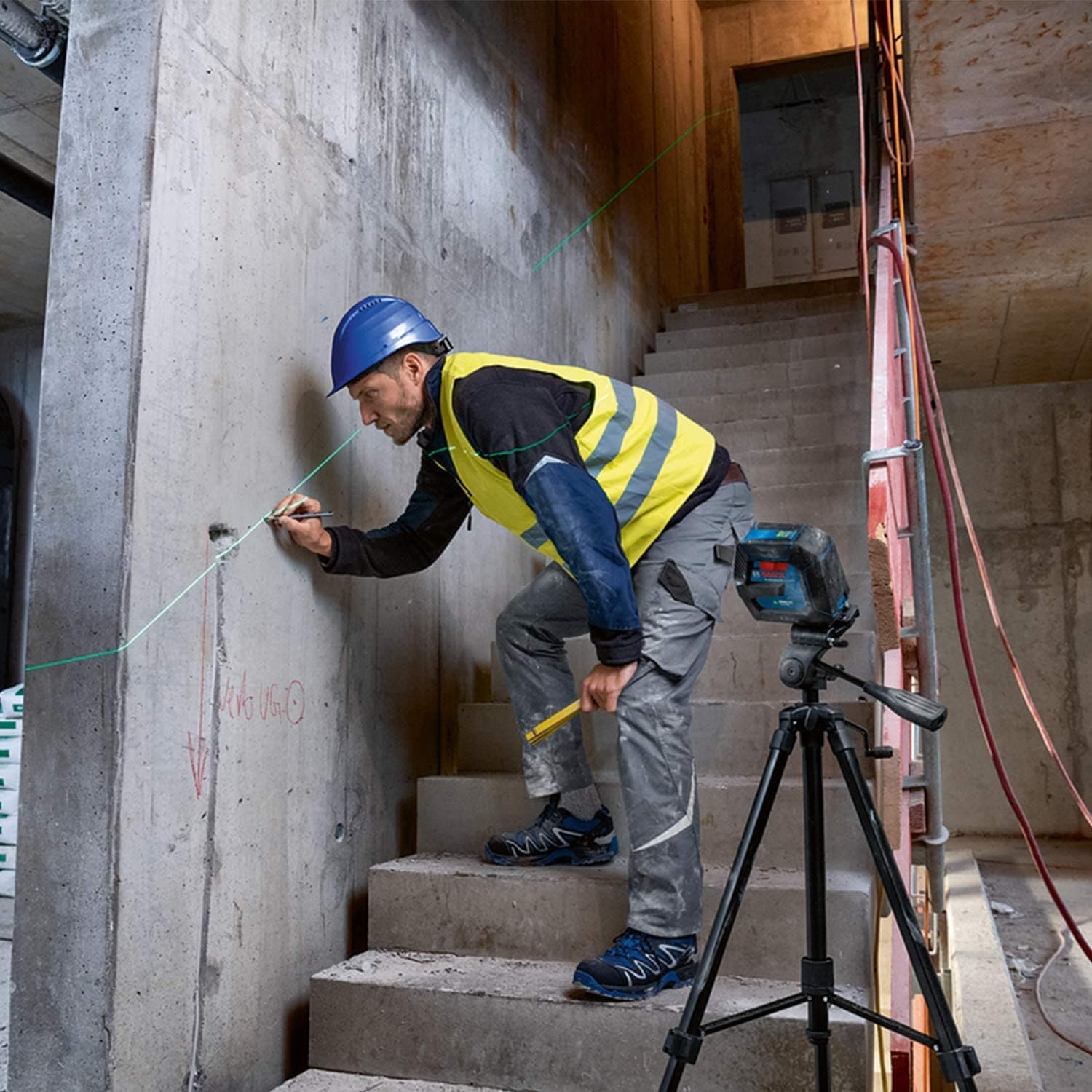 Bosch GLL 2-15 G Linijski laser sa zelenim zrakom sa magnetnim nosačem sa štipaljkom u koferu - slika 9