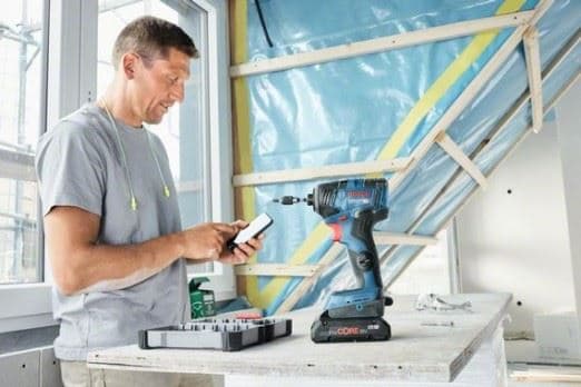 Bosch GDR 18V-200 C Akumulatorski udarni odvrtač, 2x4.0Ah - slika 4
