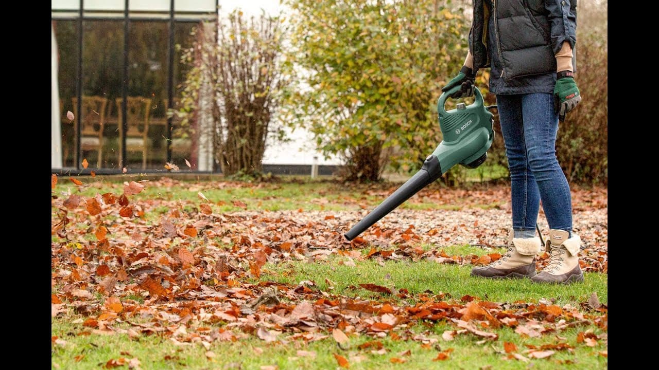 Bosch UniversalGardenTidy Usisivač-duvač lišća, 1.800W - slika 4