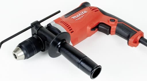 Makita M8101 električna udarna bušilica, 710W - slika 3