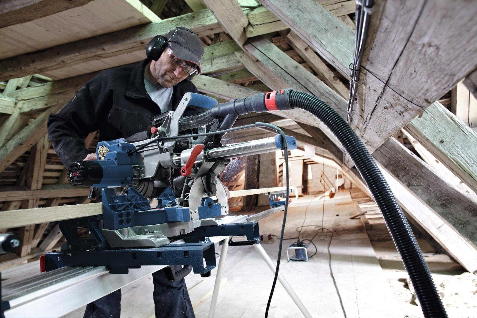 Bosch GCM 8 SJL Stacionarna potezna kružna testera, 1.600W - slika 9