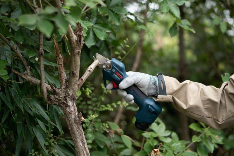 Bosch ProPruner Akumulatorske makaze za orezivanje, 2x3.0Ah, 06019K1021 - slika 6