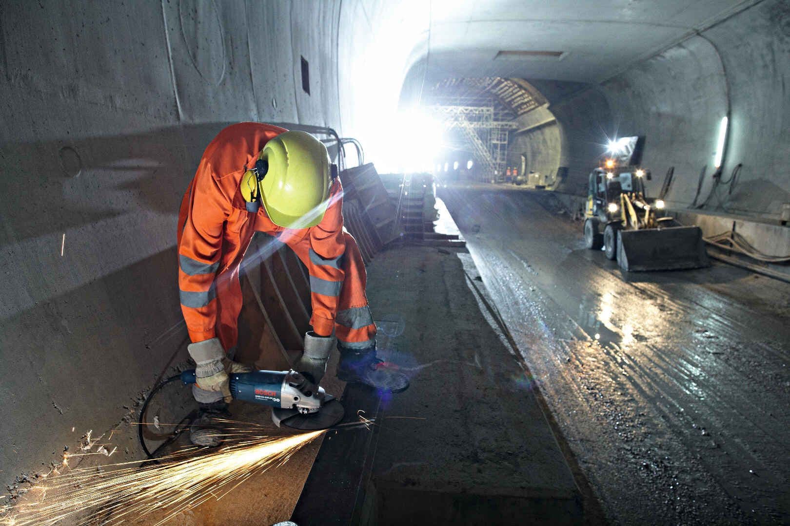 Bosch GWS 26-230 JH ugaona brusilica, 2600W - slika 10