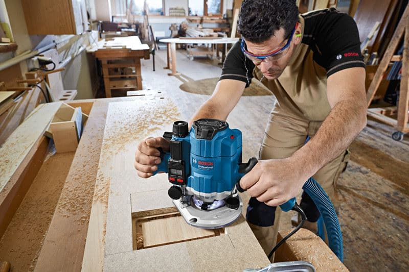 Bosch GOF 1250 LCE Površinska glodalica, 1.250W - slika 4