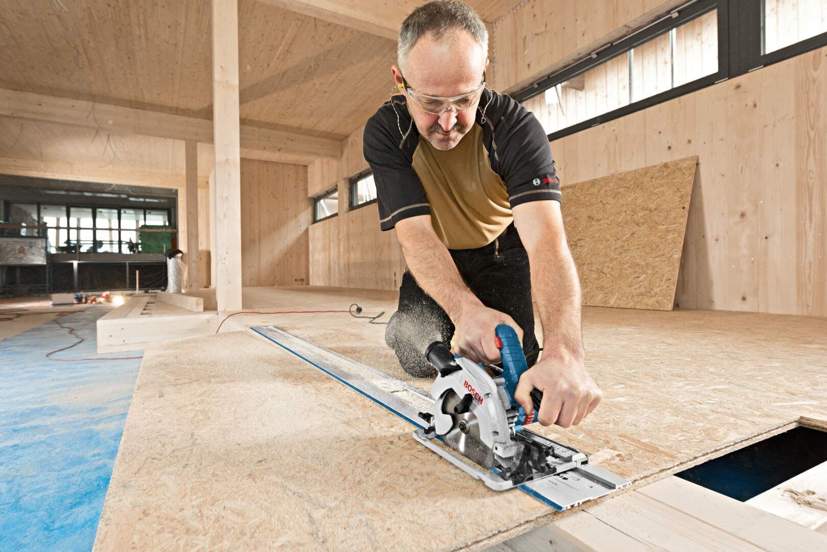 Bosch GKS 55+GCE Kružna testera-cirkular, 1.350W - slika 14