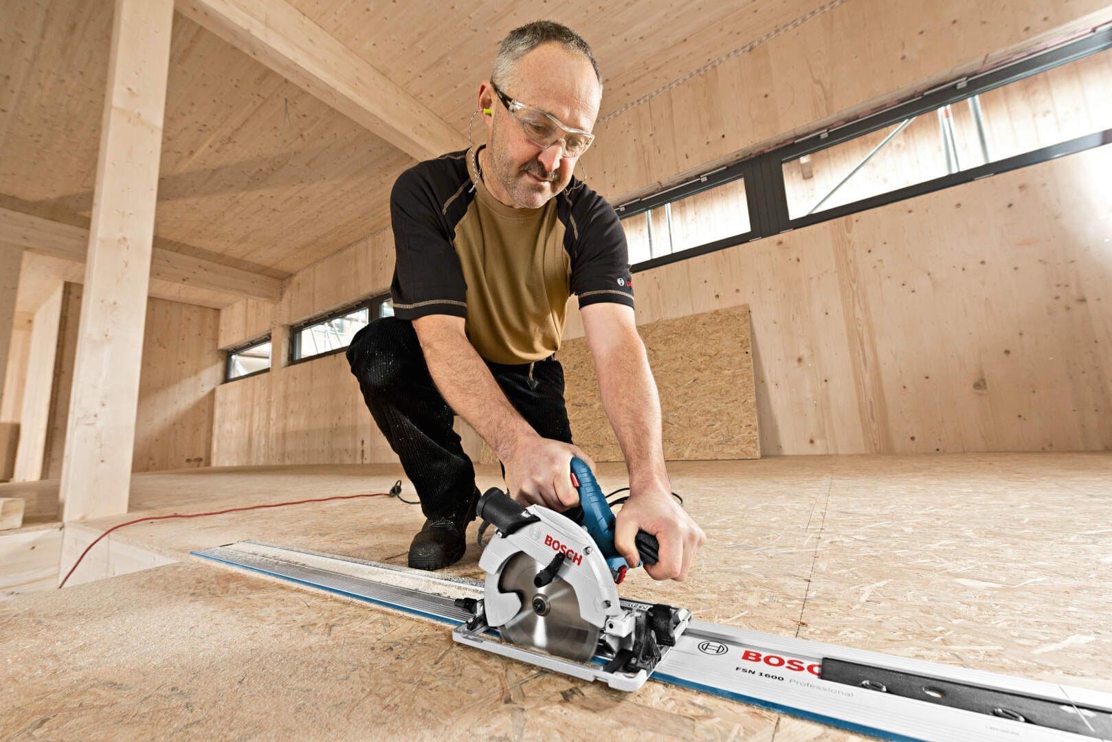 Bosch GKS 55+GCE Kružna testera-cirkular, 1.350W - slika 16