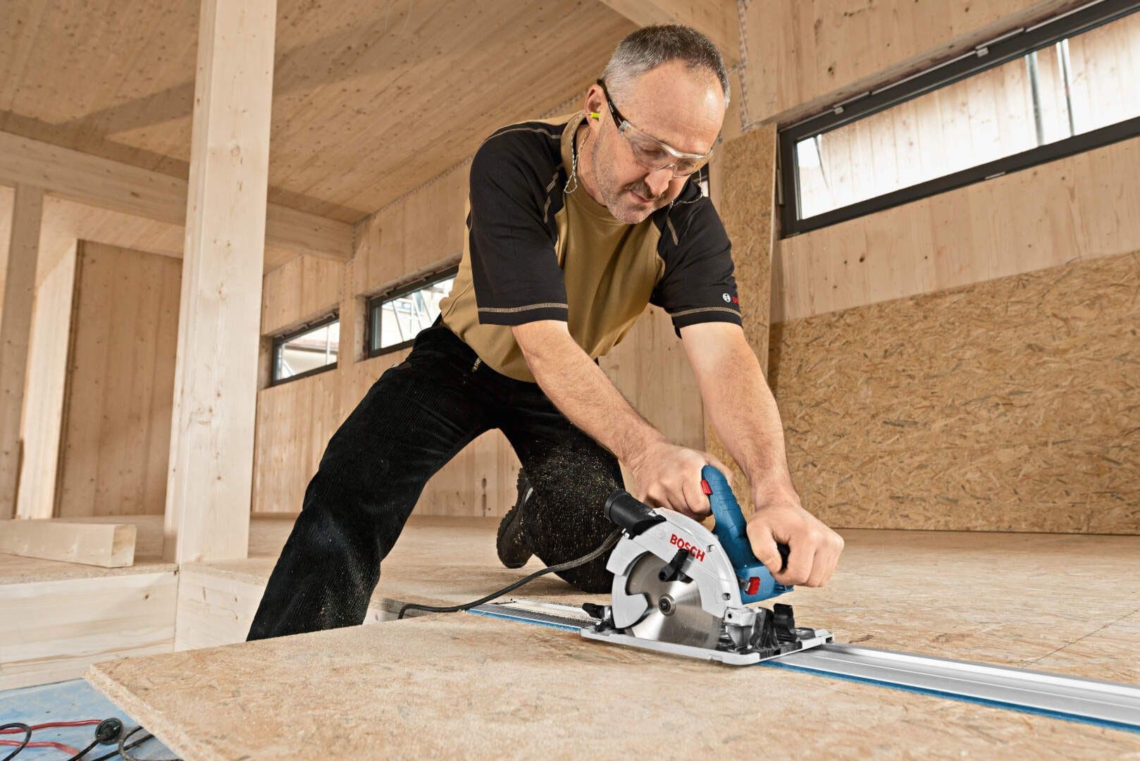 Bosch GKS 55+GCE Kružna testera-cirkular, 1.350W - slika 13