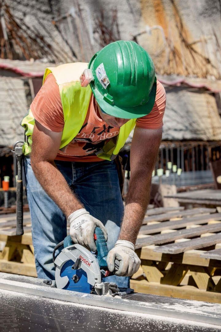 Bosch GKS 55+GCE Kružna testera-cirkular, 1.350W - slika 12