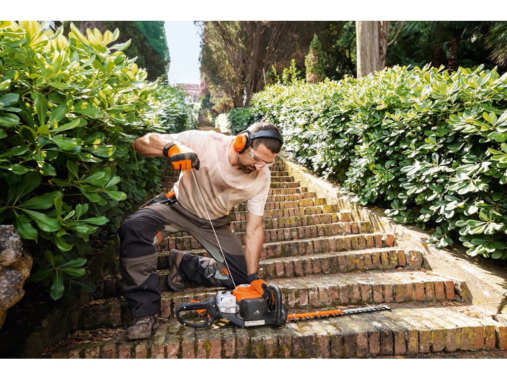 STIHL HS 82 T Makaze za živu ogradu, 1.0 KS - slika 2