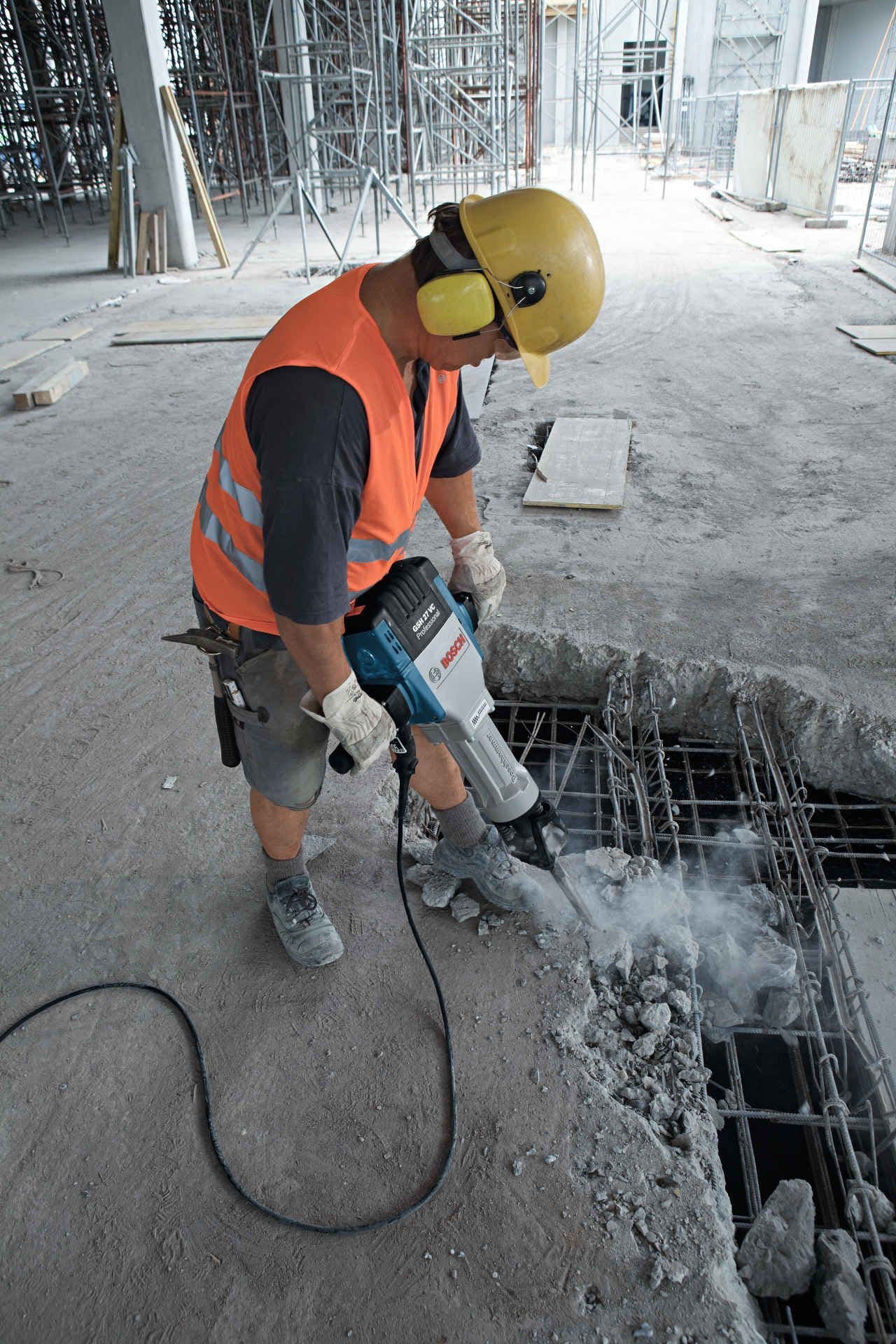 Bosch GSH 27 VC Elektro-pneumatski čekić za razbijanje, 2000W, 061130A000 - slika 7