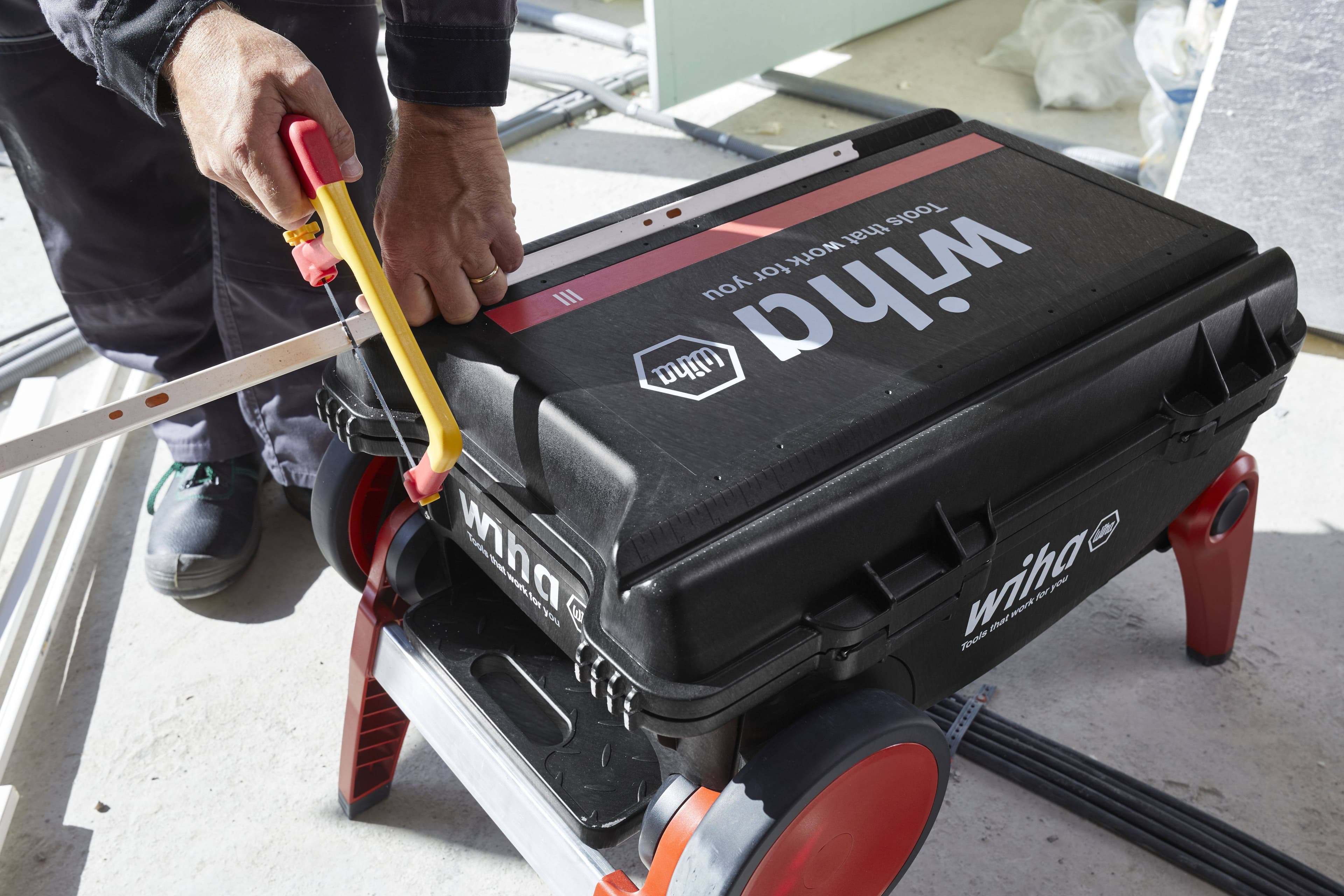 Wiha 45253 XXL III izolovani električarski set alata u koferu, 46 delova - slika 3