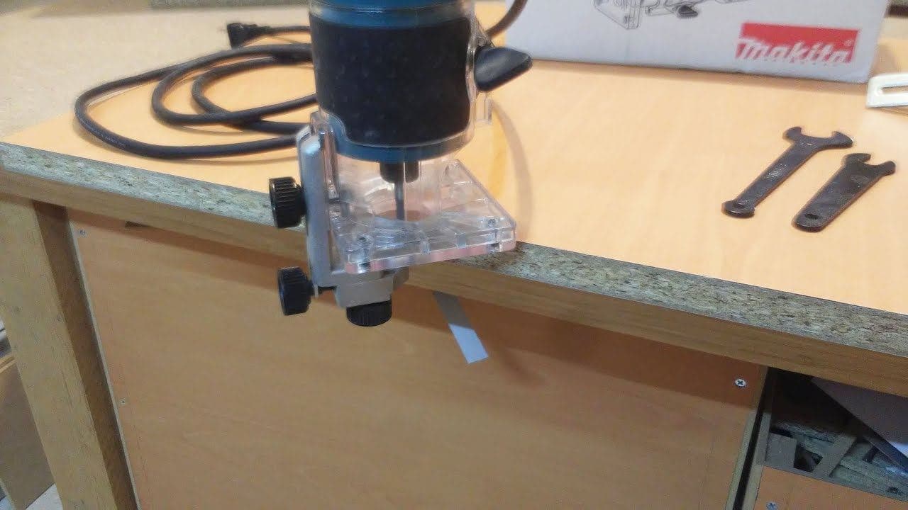 Makita 3709 glodalica za obaranje ivica, 530W - slika 5