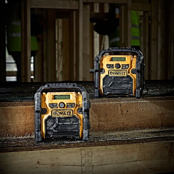 DeWalt DCR019 Radio AC/DC - slika 2