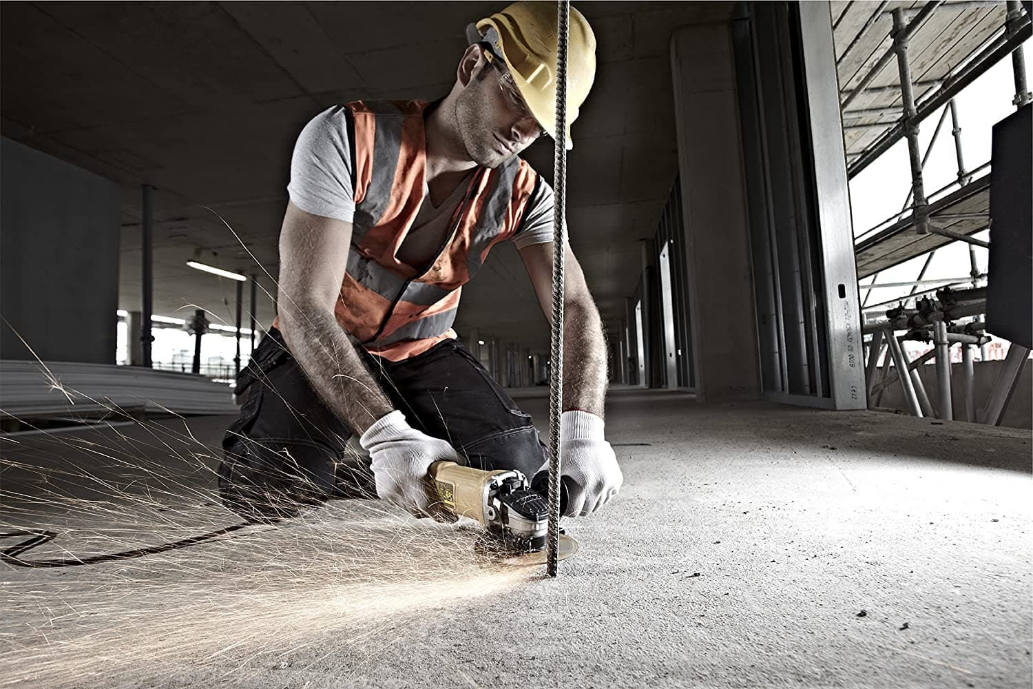 DeWalt DWE4056 Ugaona brusilica, 800 W 115mm - slika 5