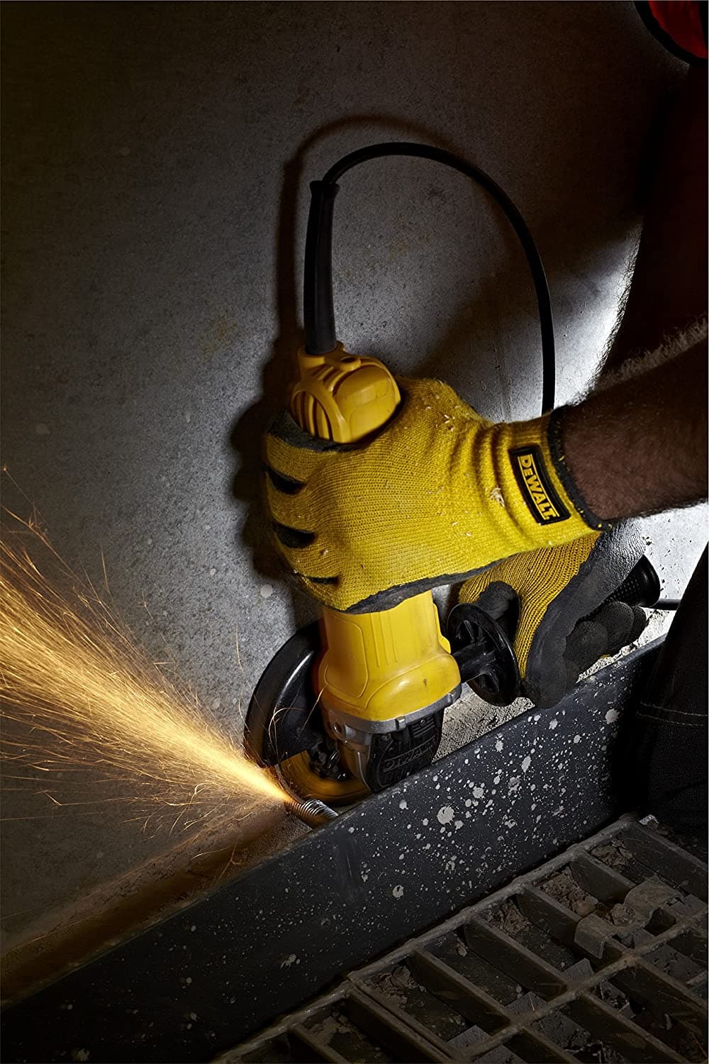 DeWalt DWE4056 Ugaona brusilica, 800 W 115mm - slika 4