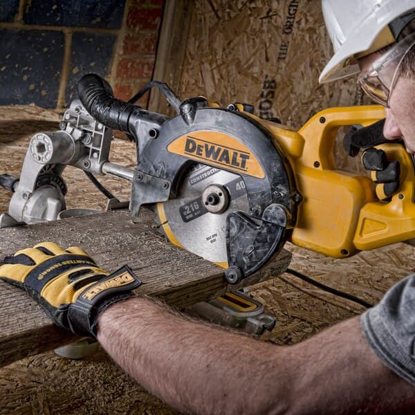 DeWalt DWS773 Potezna kružna testera za drvo, 216mm - slika 2