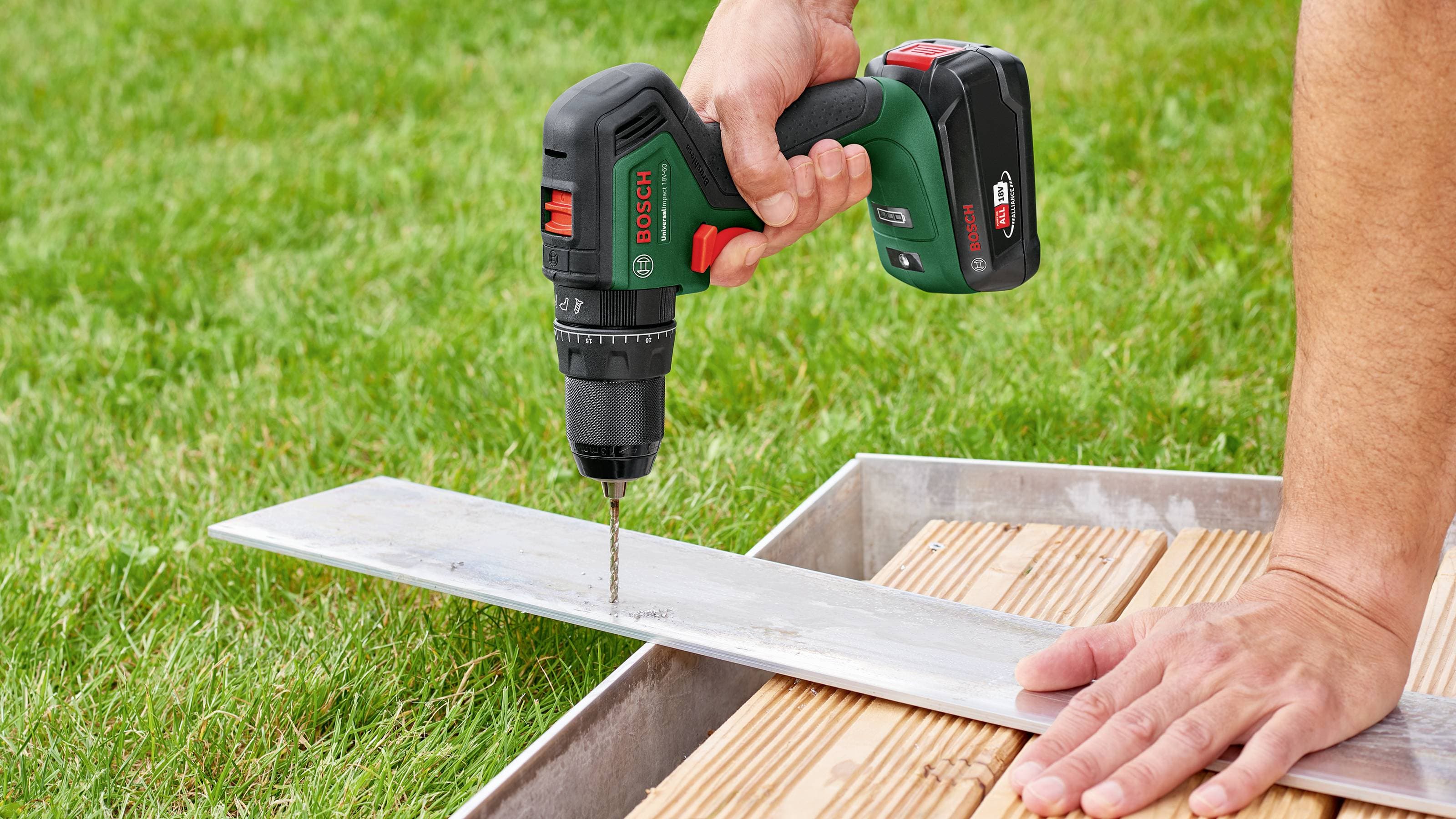 Bosch Universallmpact 18V-60 Akumulatorska vibraciona bušilica, Solo 06039D7100 - slika 7