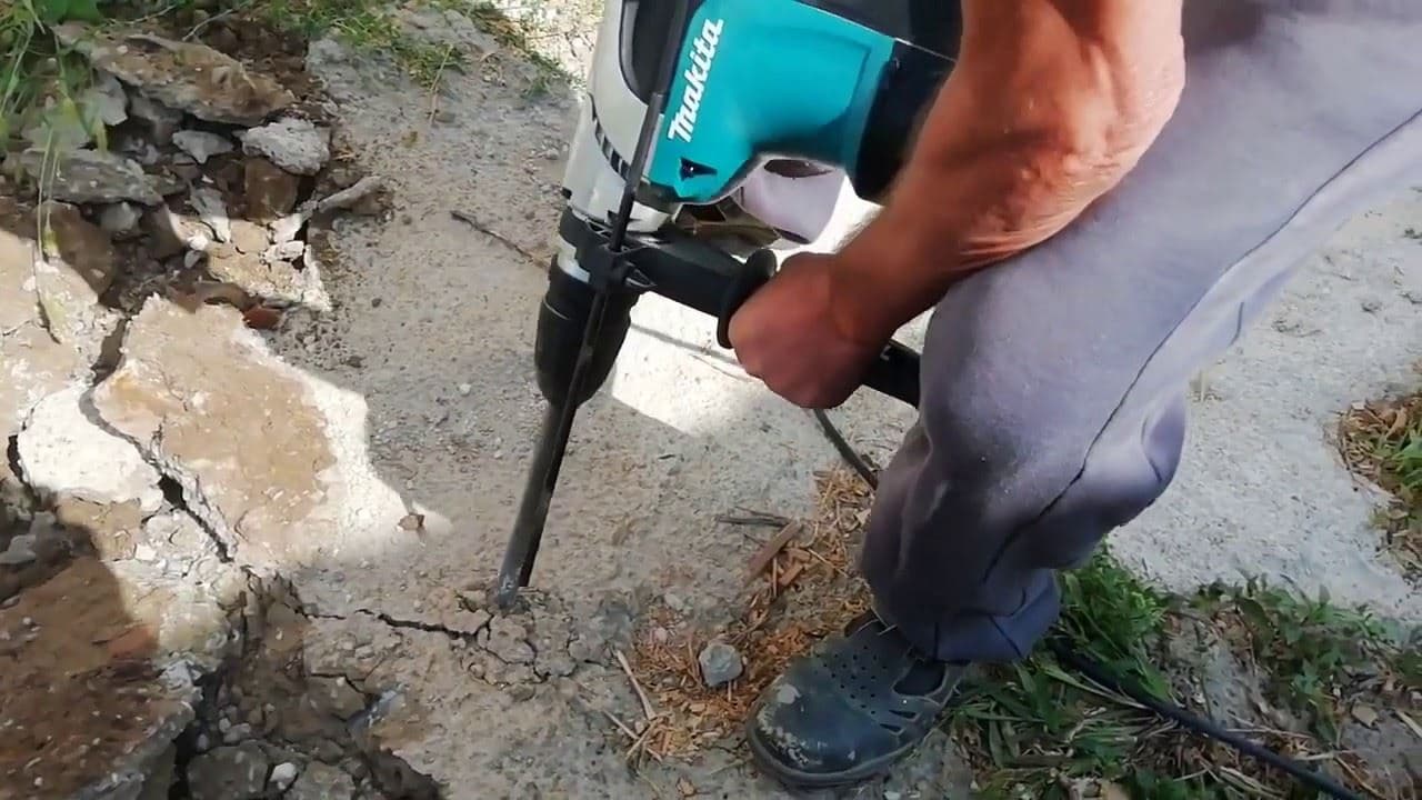 Makita HR4002 Čekić-bušilica, 1050W - slika 5