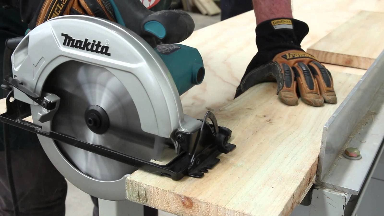 Makita N5900B ručni cirkular, 2.000 W  - slika 3