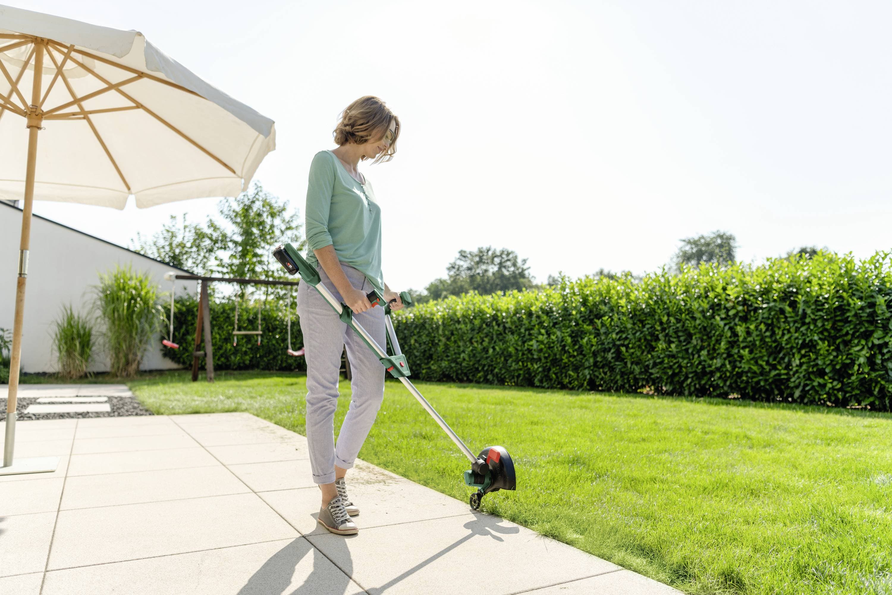 Bosch EasyGrassCut 18-260 Akumulatorski trimer za travu, 2x 2,0Ah, 18V